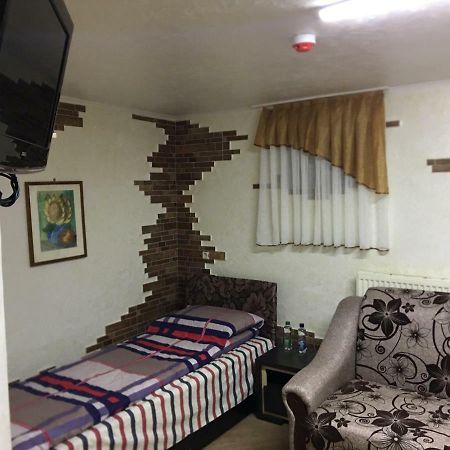 Hotel Rafinad Львов Экстерьер фото